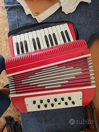 Fisarmonica Bontempi vintage rossa 24 tasti e 12 b
