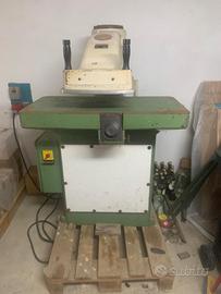 Trancia a bandiera per fustelli