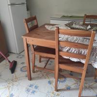 tavolo e sedie in legno ikea