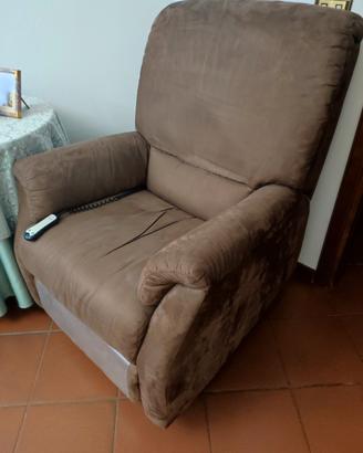 poltrona con meccanismo relax 