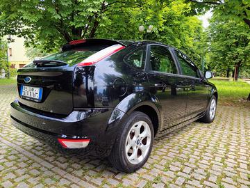 Ford Focus Titanium GPL 