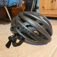 Casco da bicicletta marca Giro