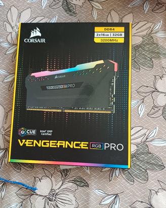corsairvengeance ddr4oro 32(2x16)