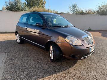 Lancia Ypsilon 1.2 Argento