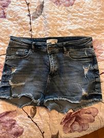 Shorts in jeans demin