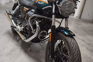 Moto Guzzi V7 Special 