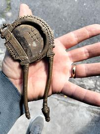 Taglia noci di betel in ottone