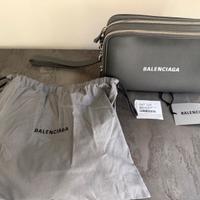 Pochette unisex originale grigia in pelle