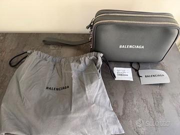 Pochette unisex originale grigia in pelle