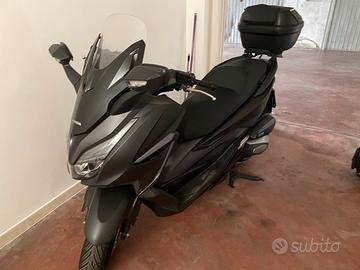 Honda forza 125