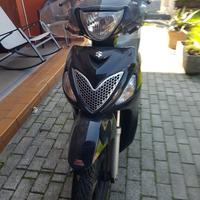 Scuter Suzuki
