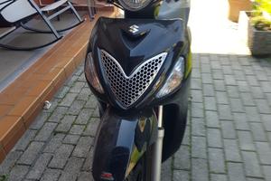 Scuter Suzuki
