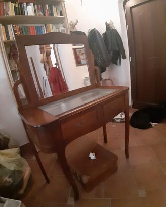 specchiera antica in legno