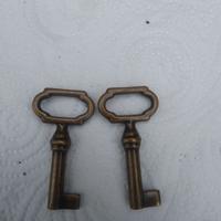 2 Chiavi nuove stile antico per mobili