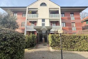 4 LOCALI A CINISELLO BALSAMO