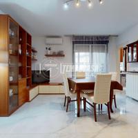 Trilocale con loggia verandata, cantina e posto au