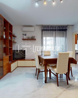 Trilocale con loggia verandata, cantina e posto au