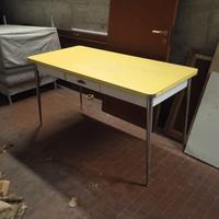 Tavolo cucina vintage