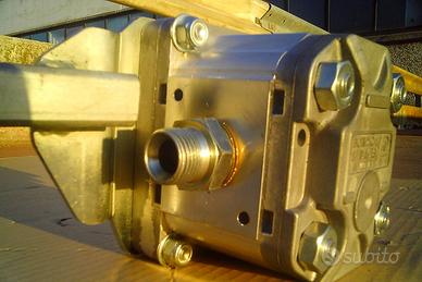 211A POMPA IDRAULICA OLEODINAMICA  