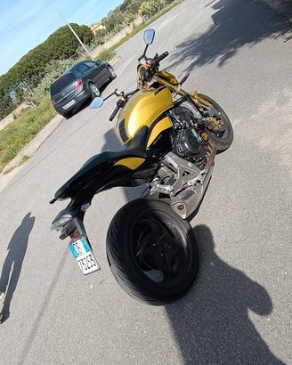 Honda hornet 600
