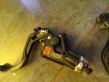 Freno Magura MT8 piu movimento centrale Shimano
