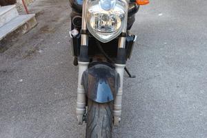 Moto YAMAHA FZ6 da strada