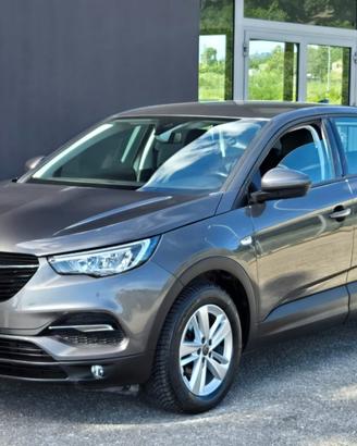 OPEL Grandland X 1.5 d AT8 Business 69.000 KM. T