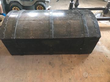 Baule legno noce liguria