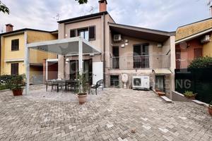 Villa o villino Castelvetro Piacentino