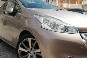 Peugeot 208 1.6 HDi 92 CV S&S Allure 