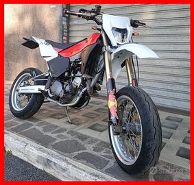 Husqvarna 610 sm+rate senza busta paga+promo casco