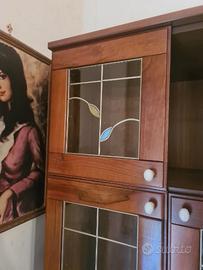 mobile cristalleria nuovo color noce composto da