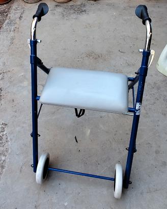 deambulatore pieghevole 