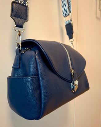 Borsa donna blu nuova con tracolla decorata