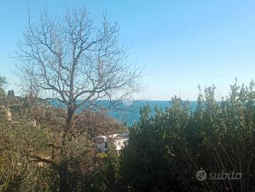 4 LOCALI A RAPALLO