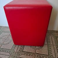 Pouf rosso in similpelle
