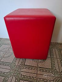 Pouf rosso in similpelle