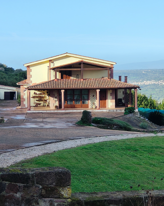 Villa con serre