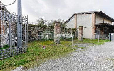 RUSTICO INDIPENDENTE CON GIARDINO