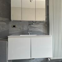 Mobile bagno con lavabo integrato