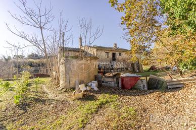 Casa Colonica a Civitanova Marche 6 locali