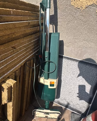 aspirapolvere folletto