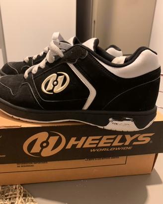 Scarpe Heelys con rotelle