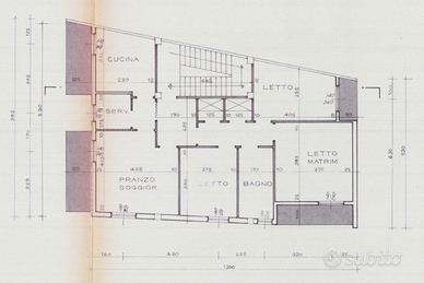 Quadrivano con posto auto