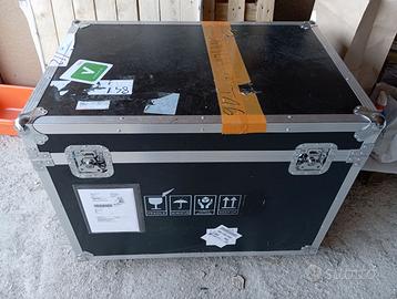 BAULE CUSTODIA ANTI-URTO PER ATTREZZATURE