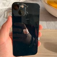 iPhone 13 parte dietro rotta ma funziona tutto