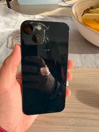 iPhone 13 parte dietro rotta ma funziona tutto