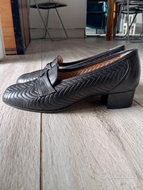 Scarpe signora nere tacco basso