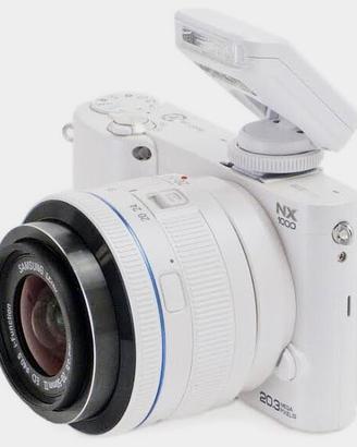 Samsung NX1000 con flash