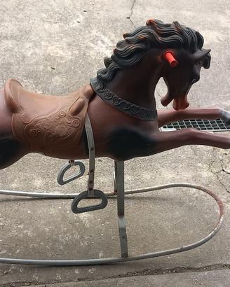 Cavallo a dondolo canova